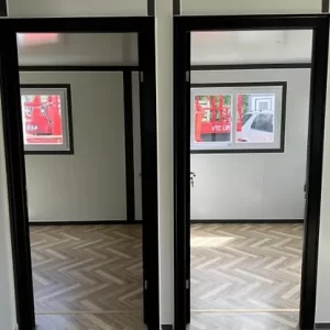 Conteneur Mobile - Tiny House avec Deux Chambres et Cuisine, modèle 2024