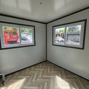 Conteneur Mobile - Tiny House avec Deux Chambres et Cuisine, modèle 2024