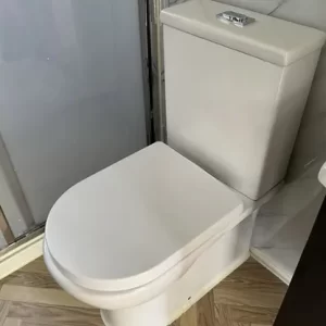 Conteneur Mobile - Tiny House avec Deux Chambres et Cuisine, modèle 2024